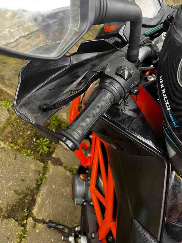 Motocykl KTM Duke 390 - foto 5