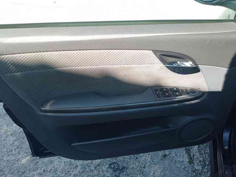 Fiat Croma 1.9JTD DIG.KLIMA - foto 10
