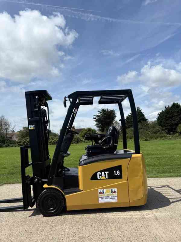 Elektrický vysokozdvižný vozík Caterpillar - foto 3