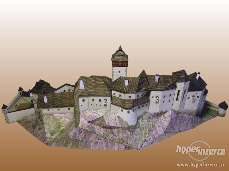 Papírový model hradu Strečno - foto 1