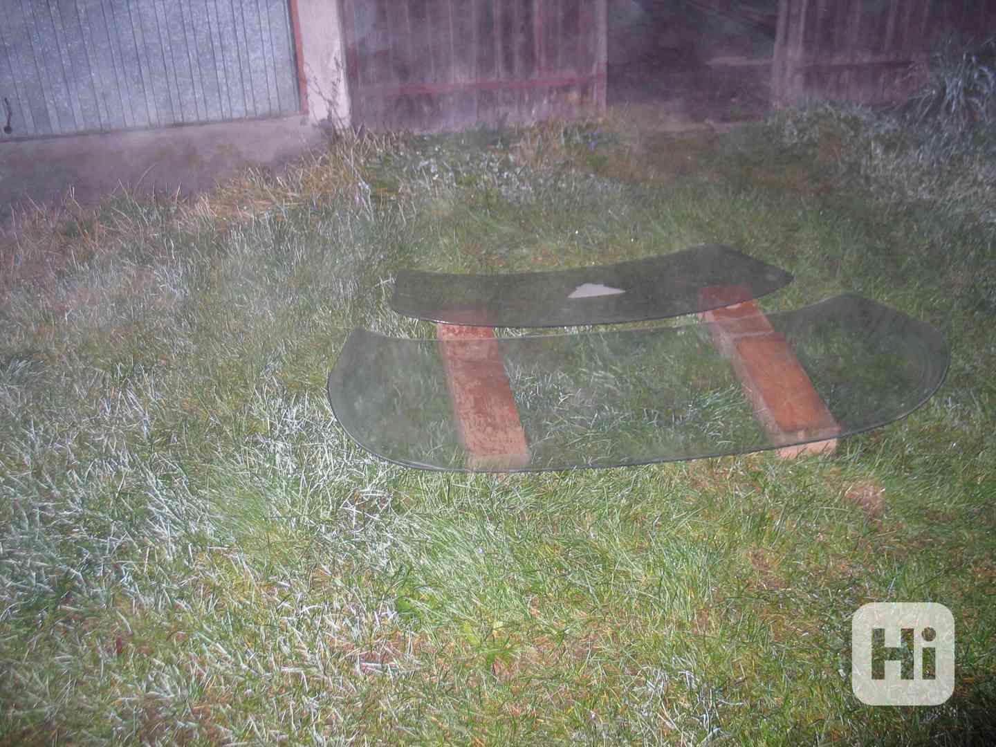 Přední a zadní sklo na Škoda 1000 MB nebo na Škoda 100 - foto 1