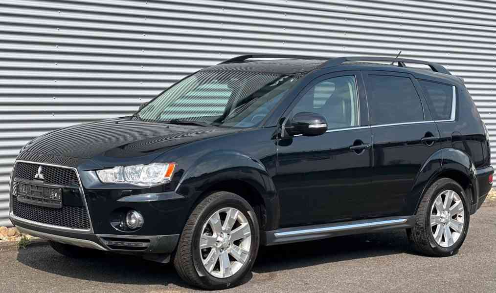 Mitsubishi Outlander 2,2 DI-D Instyle 4x4 130kw - foto 6