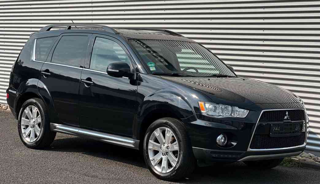 Mitsubishi Outlander 2,2 DI-D Instyle 4x4 130kw - foto 1