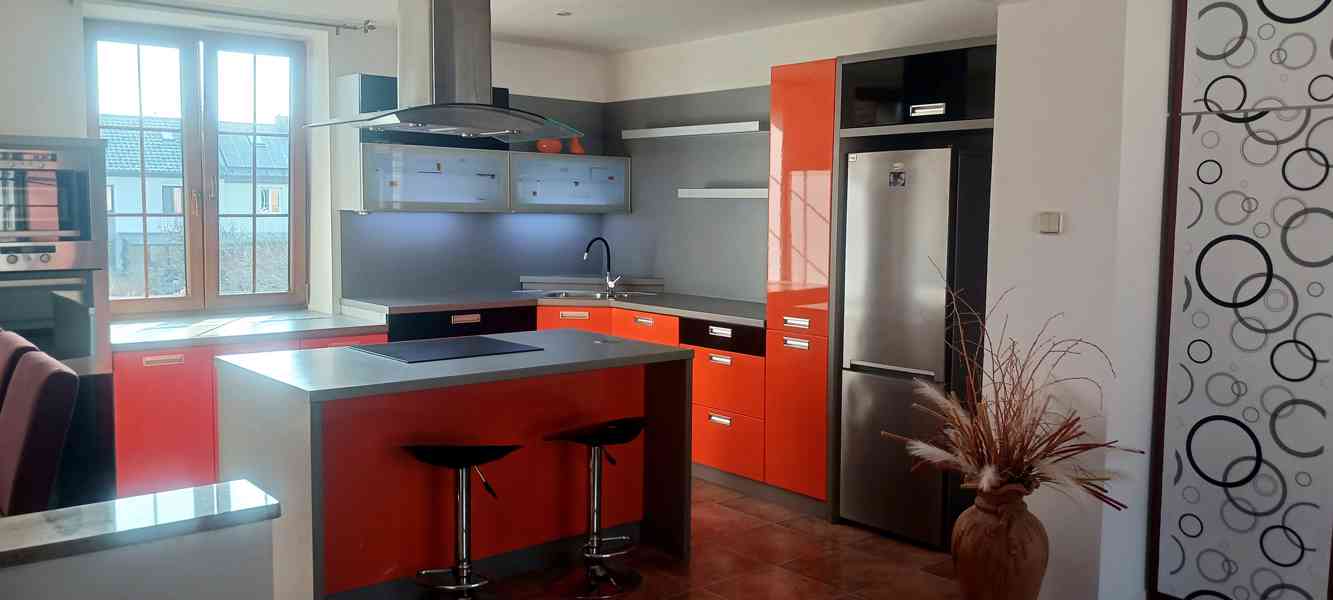 Prodej mezonetového bytu 120m2 s krytou terasou (bez RK) - foto 4