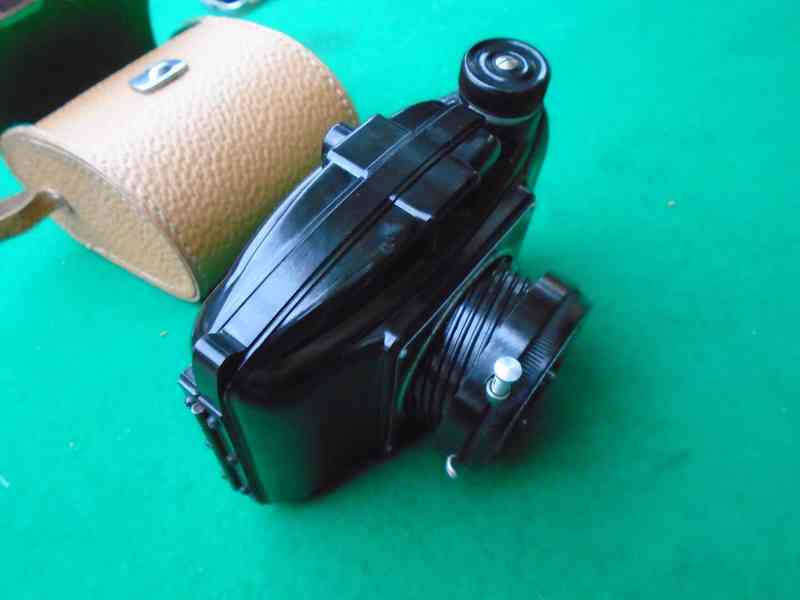 Retro bakelitový foto fotoaparát Pionýr top sběratelský stav - foto 7