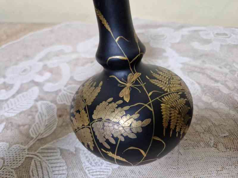 Krásné černé párové Vázy malované zlatem Vážky - foto 4