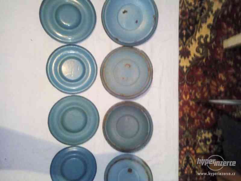 Staré modré smaltované nádobí - foto 5