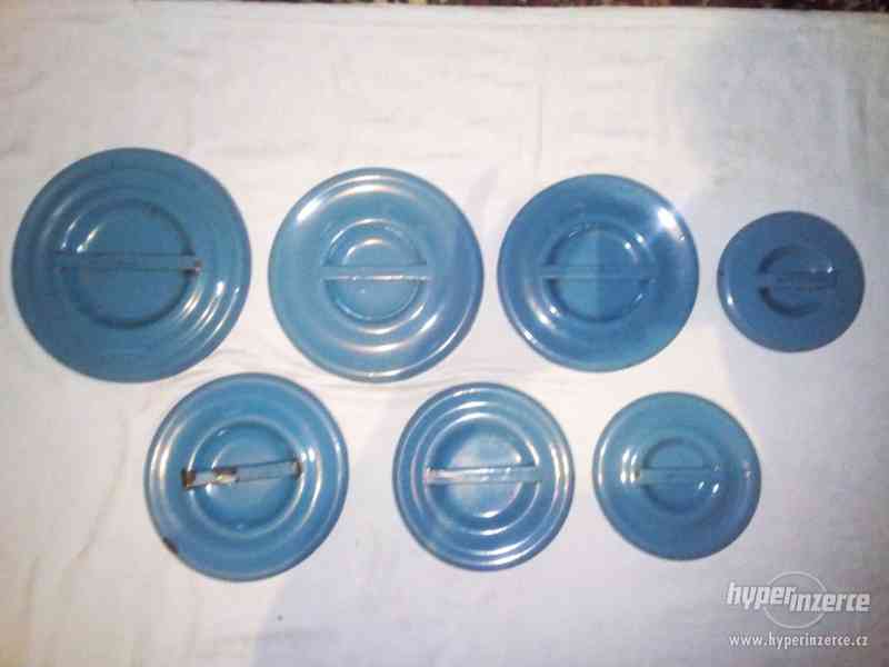 Staré modré smaltované nádobí - foto 7