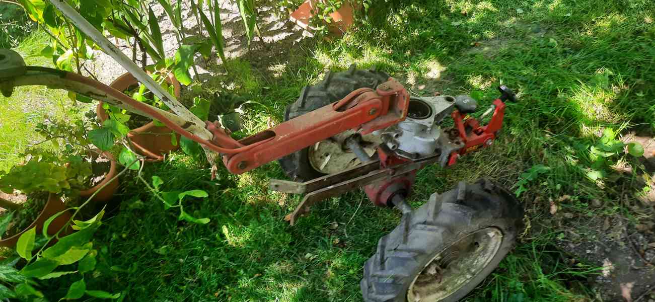 Podvozek malotraktoru bez motoru – vhodný na díly - foto 2