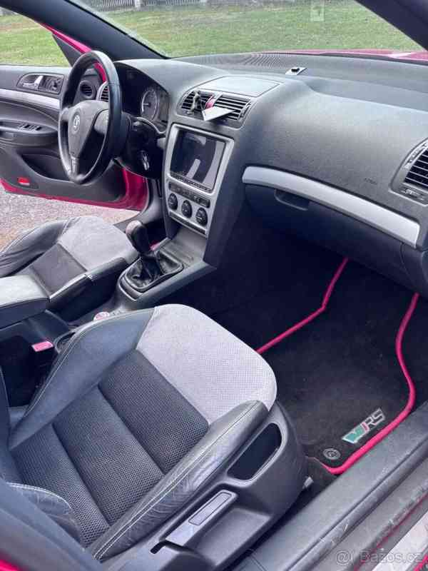 Škoda Octavia 2,0   2 RS kombi - foto 6