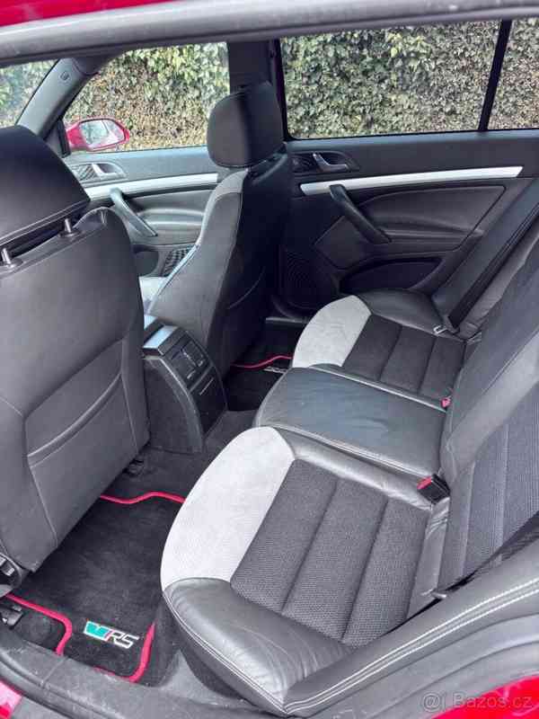 Škoda Octavia 2,0   2 RS kombi - foto 9