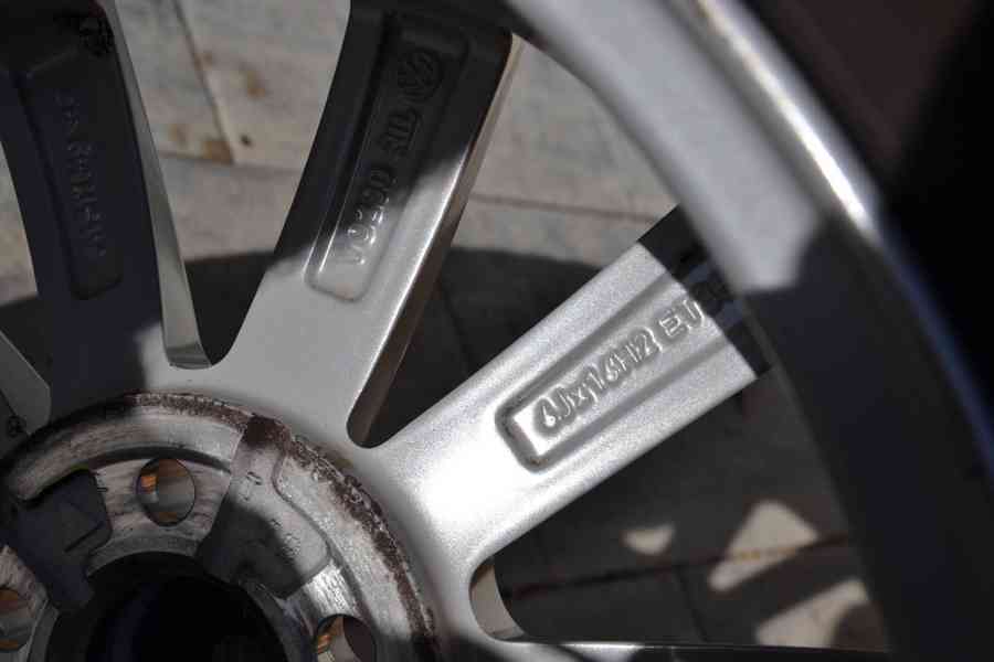 NOVÁ zimní ALU sada Š.Kamiq/Scala+195/60R16 Bridgestone - foto 11