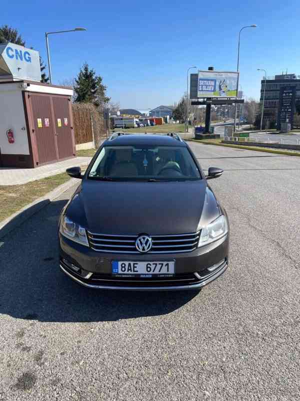Volkswagen Passat - foto 1