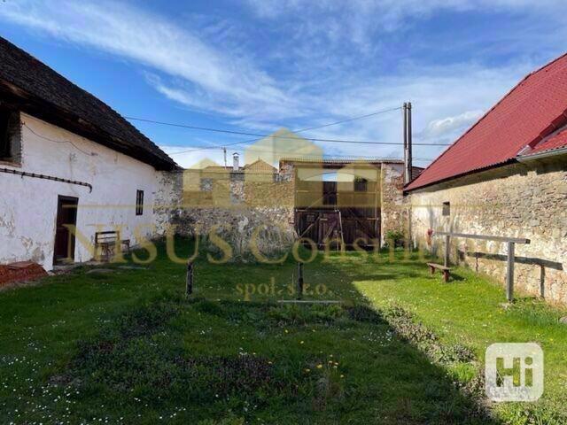 Prodej bývalého hospodářského stavení, pozemky 2.415 m2, obec Heřmaň, okres Písek - foto 4