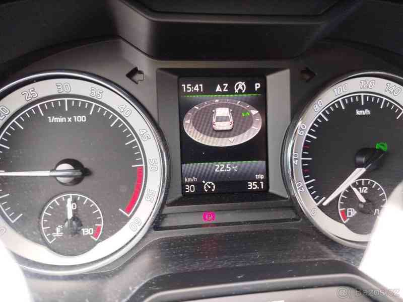 Škoda Octavia 2,0   3 FL L&K 2017 - foto 17