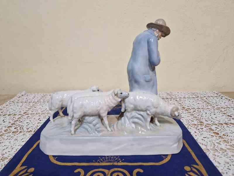 Krásné staré malované Sousoší Pasáček a Ovečky Dux  - foto 9