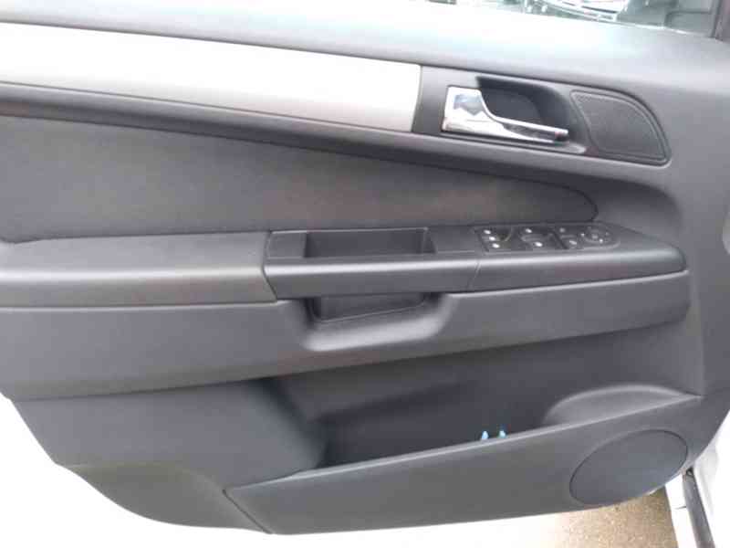 OPEL ZAFIRA 1.7 CDTI 81kW 7 MÍST KLIMA - foto 26