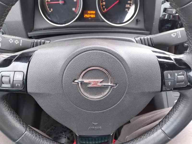OPEL ZAFIRA 1.7 CDTI 81kW 7 MÍST KLIMA - foto 10