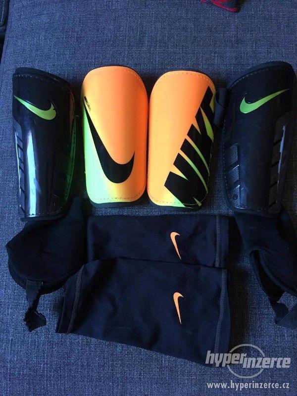 Prodám PRAVÉ kopačky Nike MERCURIAL a TEMPO - foto 4