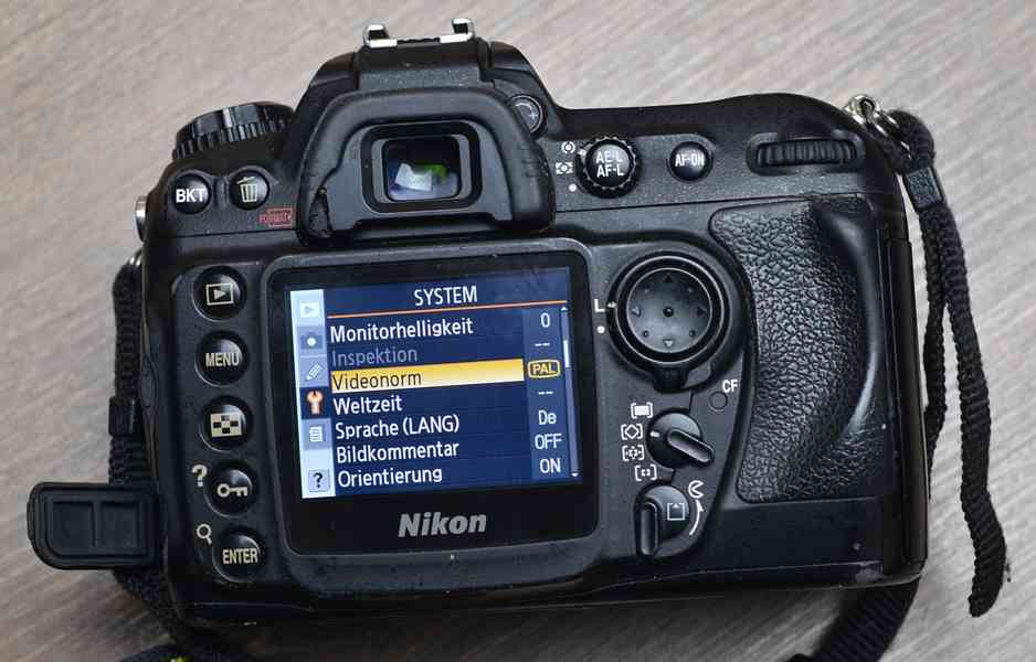 Nikon D200 * CCD*Poloprofesionál DSLR* 43000 Exp. - foto 6