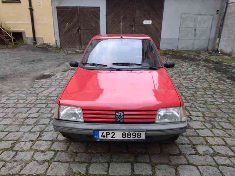 Peugeot 205 - foto 2
