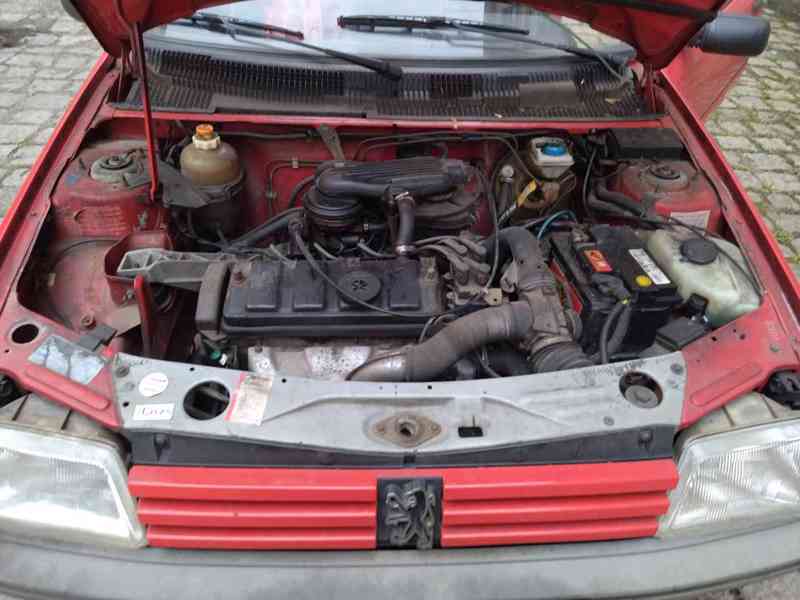 Peugeot 205 - foto 5