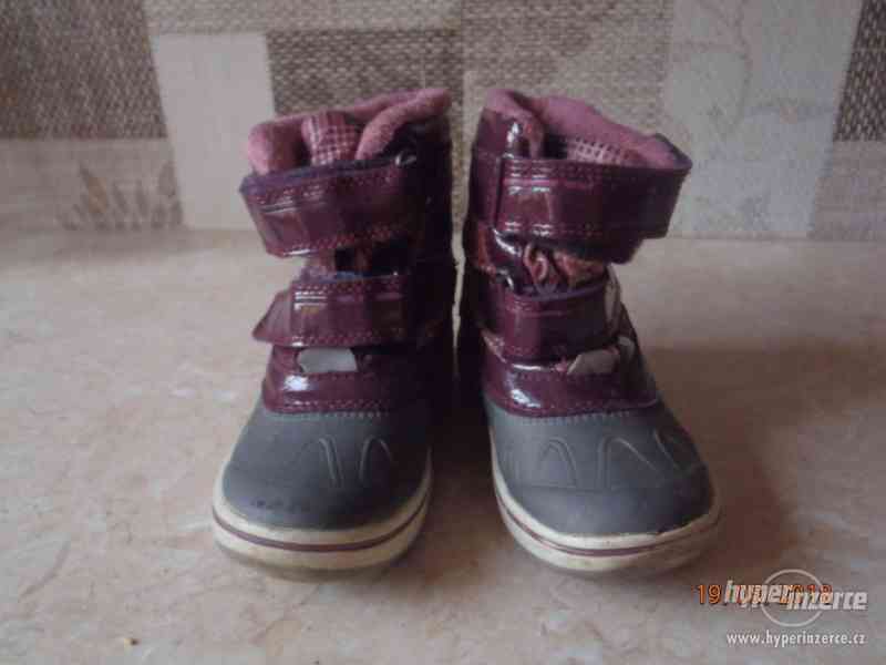 Zimní dětská obuv vel.24 a vel.25 - foto 2