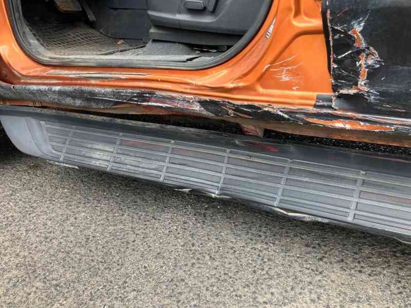 Ford Ranger 3,2 - foto 7