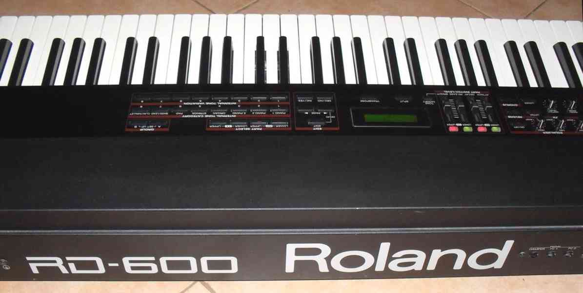 Stage piano Roland RD 600 - foto 8
