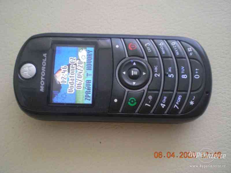 Motorola C139 - plně funkční mobilní telefon - foto 2