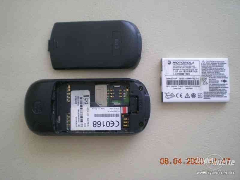 Motorola C139 - plně funkční mobilní telefon - foto 9