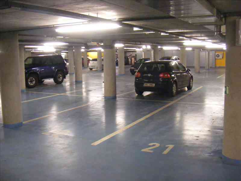 Parkovací stání k pronájmu – parking place for rent - foto 1