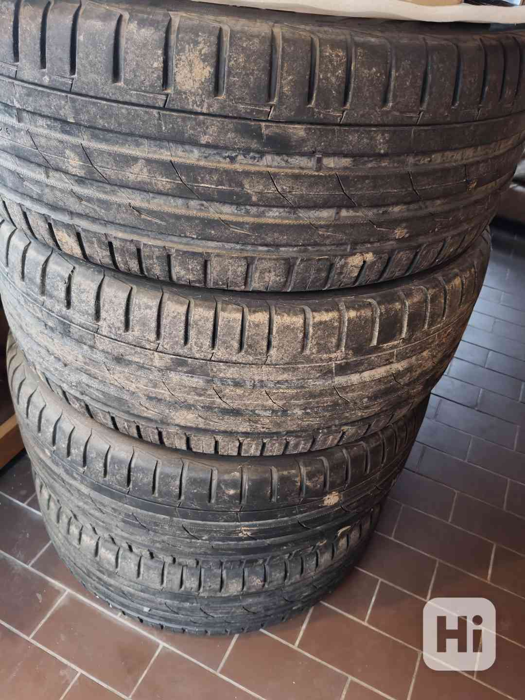 Kompletní pneumatiky s disky  - foto 1