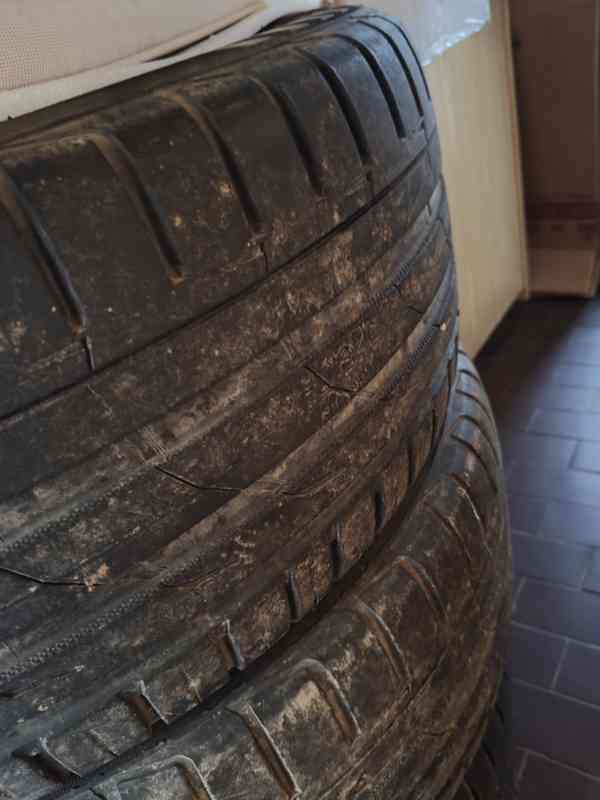 Kompletní pneumatiky s disky  - foto 3