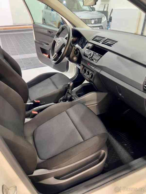 Škoda Fabia 5J - foto 3