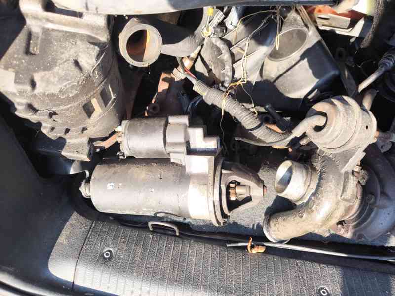 Opel Zafira 2.0 DTI komplet na díly. Rok. výr. 2002. - foto 8