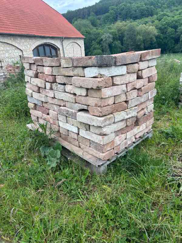 Cihly - foto 2