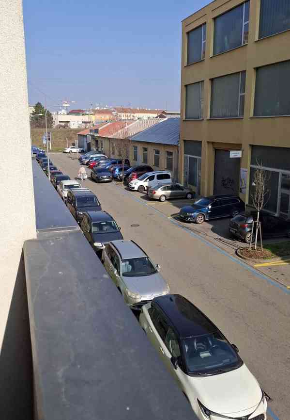 Pronájem bytu 2kk po rekonstrukci v Brně na ulici Podnásepní - foto 9
