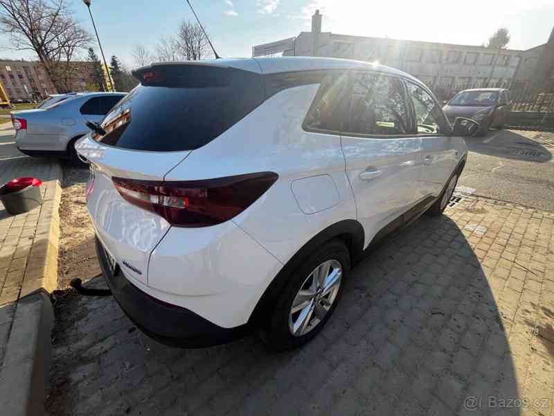 Opel Grandland 1,2   96 kw 130 HP, automatická přev - foto 4