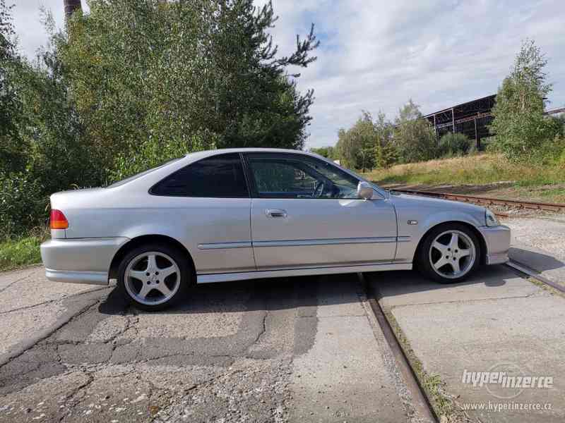 Honda civic 6G coupe 1.6 77KW,Borbet,velmi zachovalý stav. - foto 6