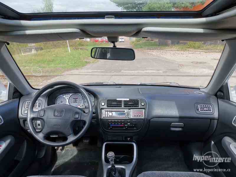 Honda civic 6G coupe 1.6 77KW,Borbet,velmi zachovalý stav. - foto 10
