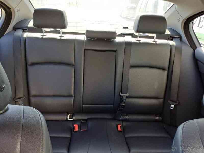 BMW Řada 5 2,0   528 I - foto 15