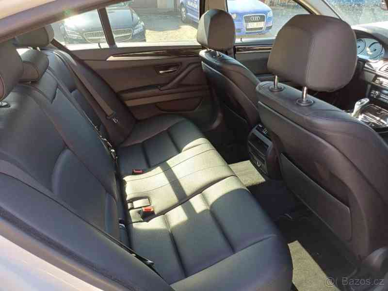 BMW Řada 5 2,0   528 I - foto 17