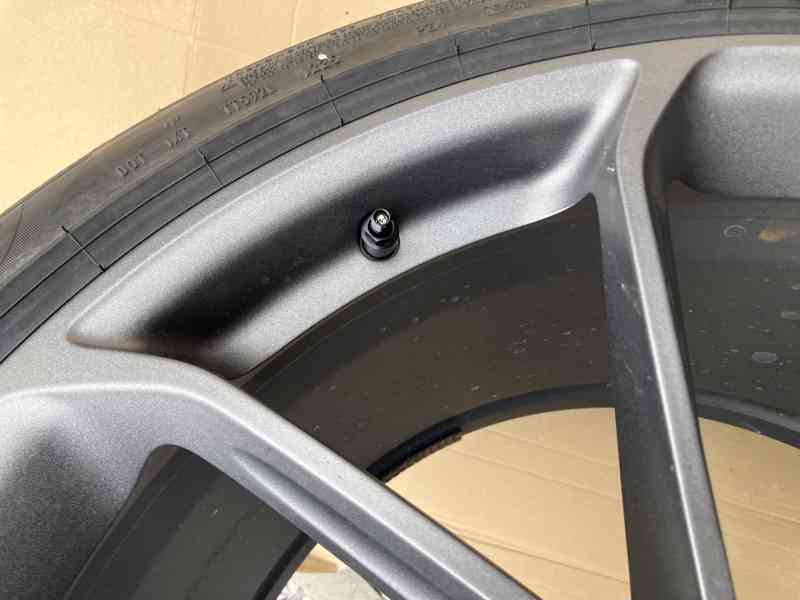 Porsche Cayenne R22 alu kolo kola - foto 16