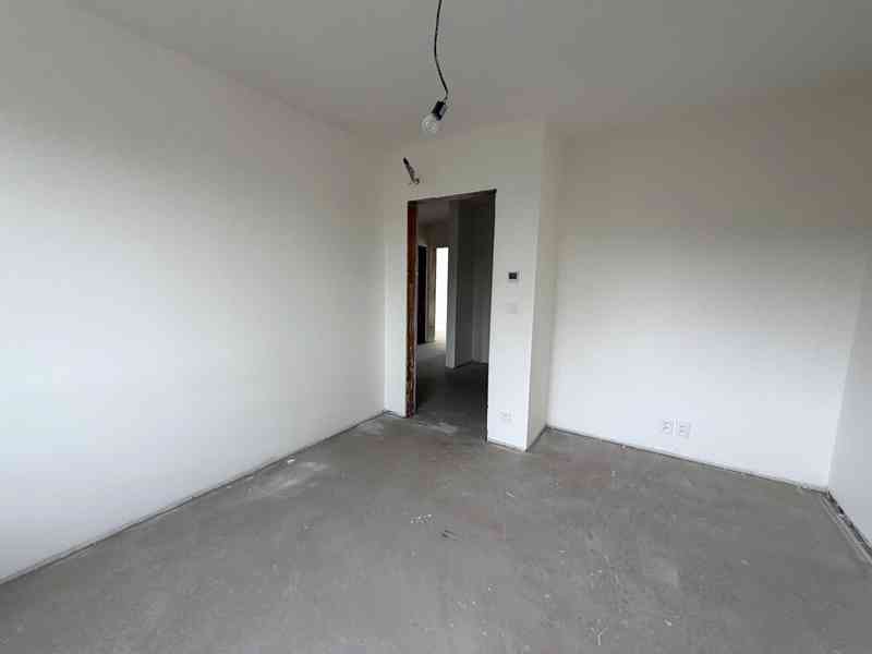 MODERNÍ BYT 3+KK S VLASTNÍ ZAHRADOU, ČESKÁ OKRES BRNO-VENKOV - foto 10