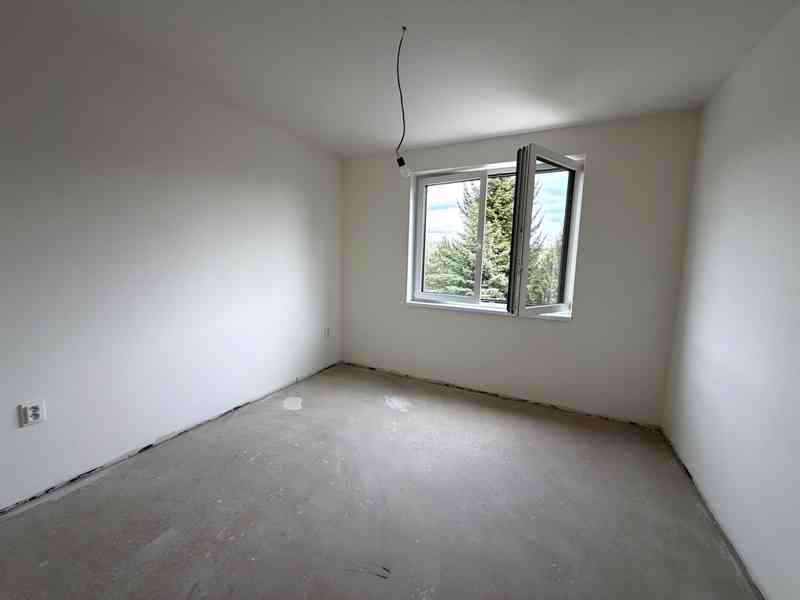 MODERNÍ BYT 3+KK S VLASTNÍ ZAHRADOU, ČESKÁ OKRES BRNO-VENKOV - foto 9