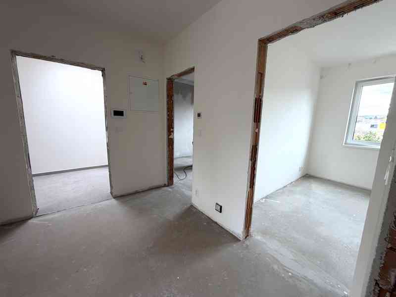 MODERNÍ BYT 3+KK S VLASTNÍ ZAHRADOU, ČESKÁ OKRES BRNO-VENKOV - foto 8