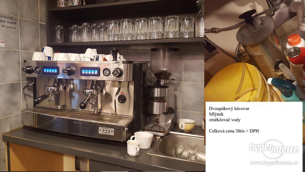 Dvoupákový kávovar Lanna, mlýnek, změkčovač vody - foto 1