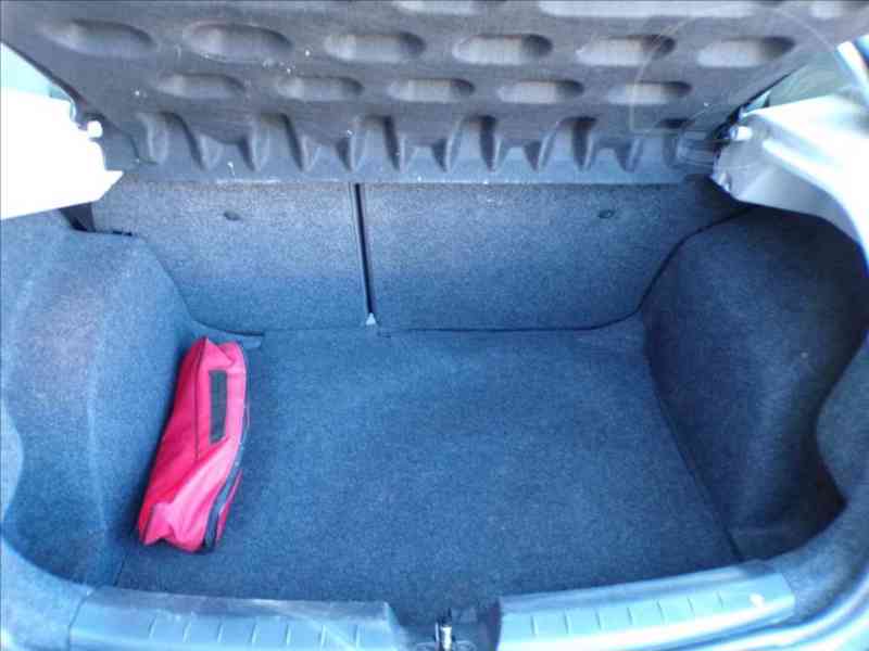 Seat Ibiza 1,2 12V KLIMA - foto 9