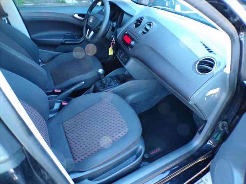 Seat Ibiza 1,2 12V KLIMA - foto 11
